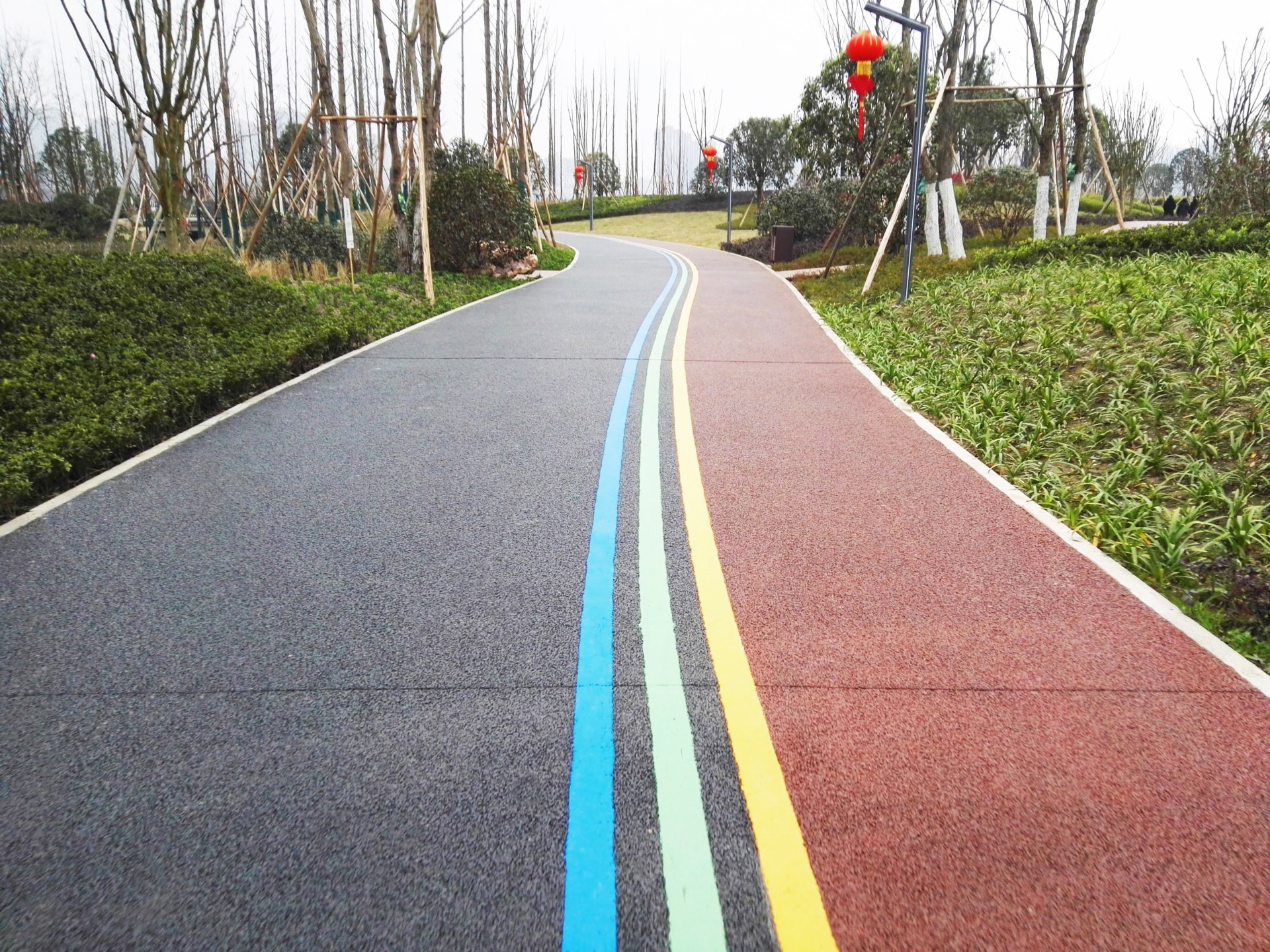 彩色环保透水路面是未来“海绵城市”建设必不可少的一部分