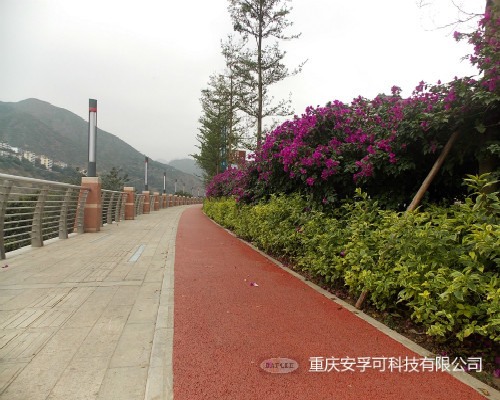攀枝花金沙江南岸自行车道 / 彩色生态透水混凝土路面 攀枝花金沙江南岸自行车道 / 彩色生态透水混凝土路面