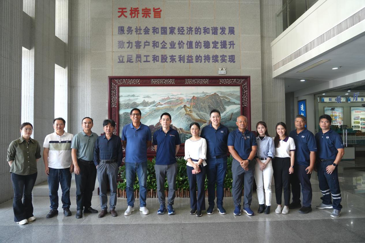 泰国KPN垃圾抓斗起重机项目客户试车验收 ——合作交流再上新台阶