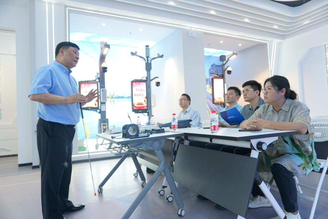 住房城乡建设部调研组领导专家一行赴大明智联调研指导工作