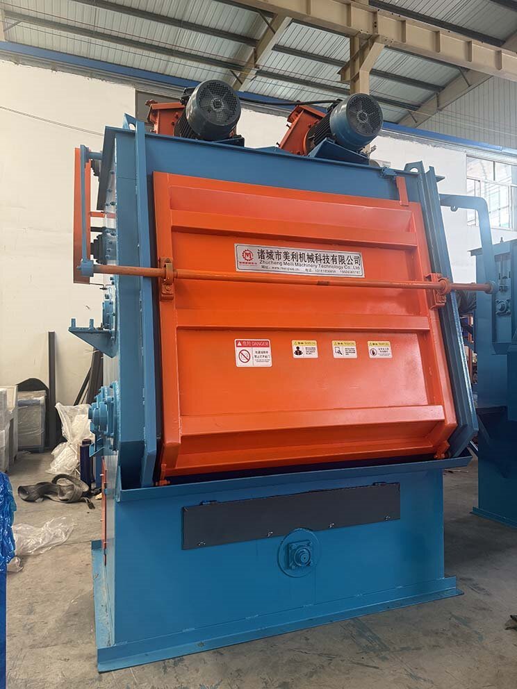 Crawler shot blasting cleaning machine