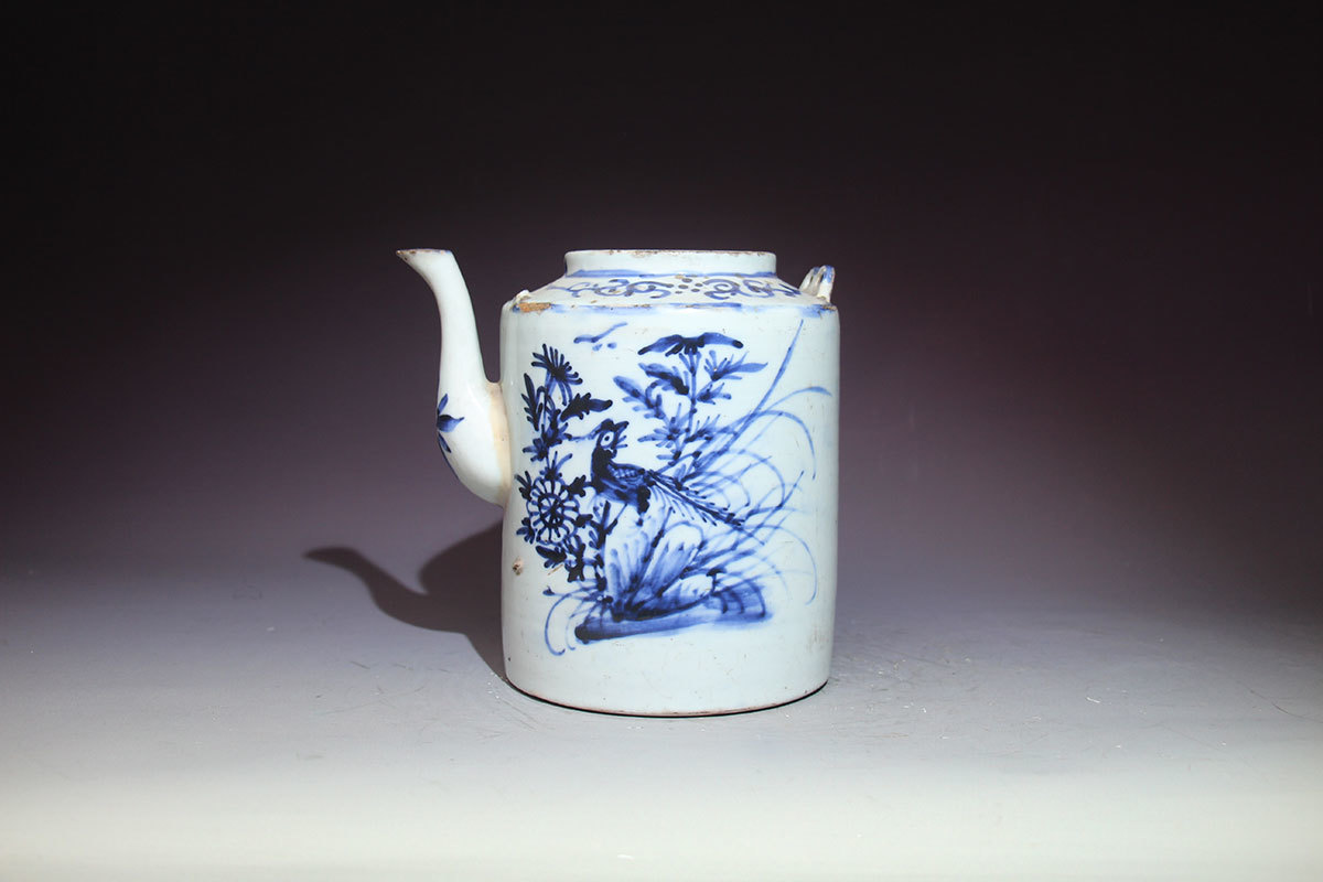 晚清/青花花鸟执壶/茶壶/瓷壶/画风活泼笔法传神/收藏品