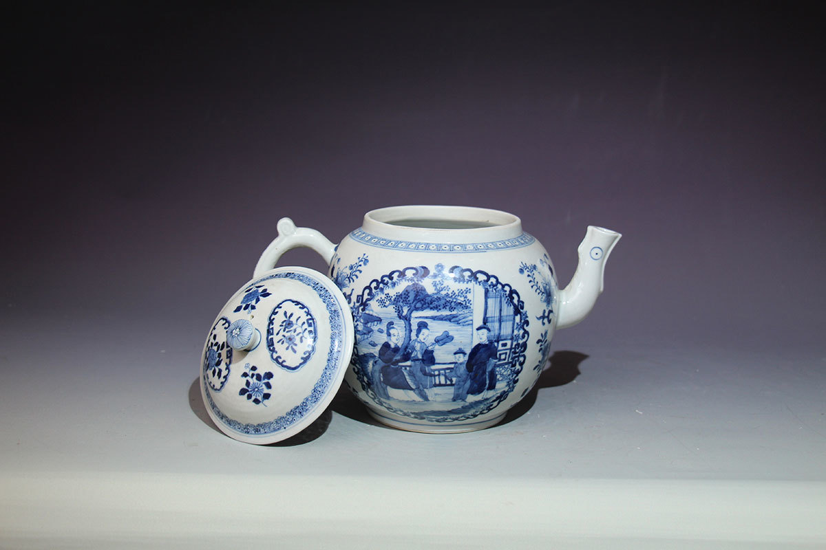 清代/青花开窗执壶/实用品/仕女图婴戏图/茶具/安定秀美灵活/