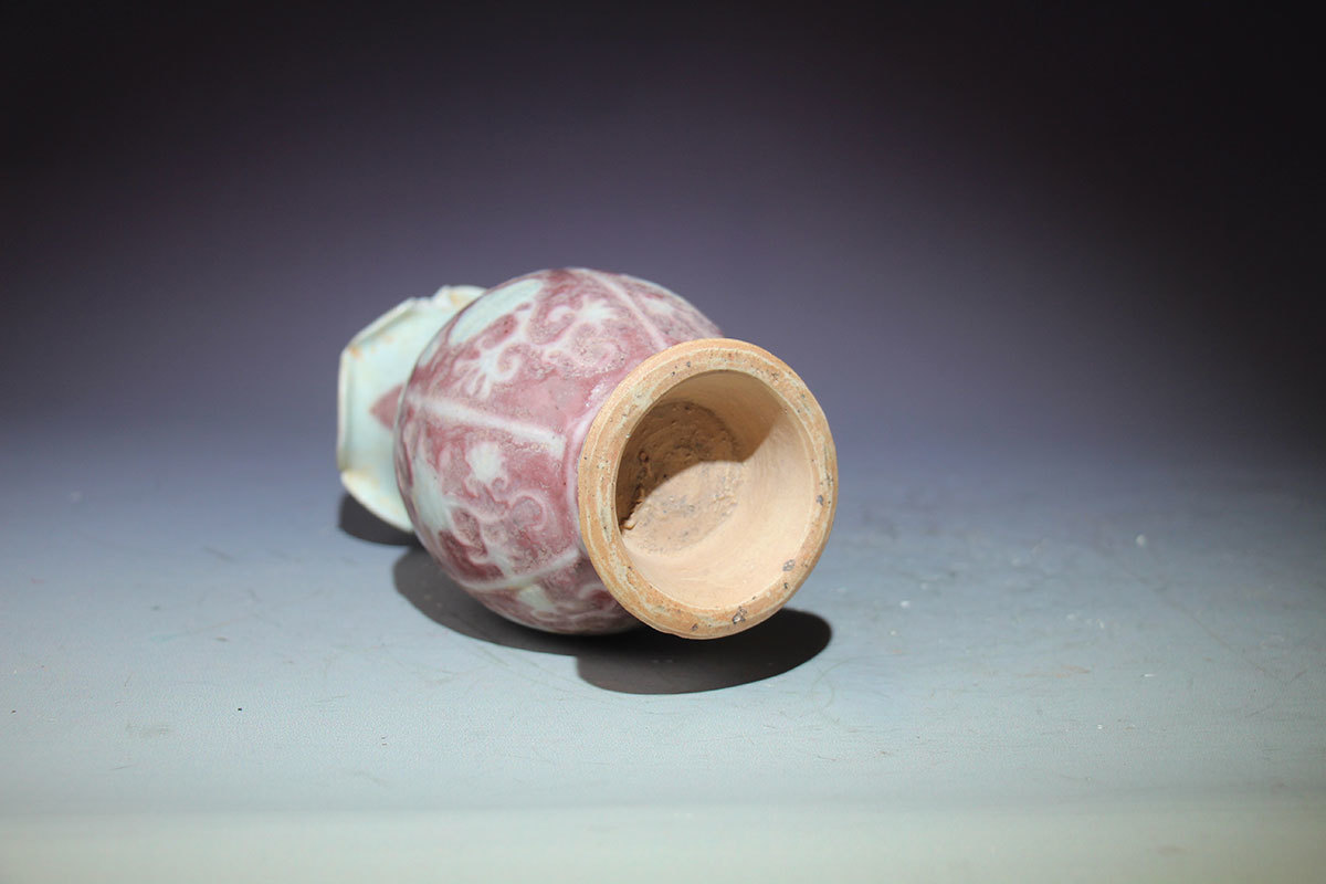 元代/釉里红花瓶/釉里红瑰丽而沉静艳媚/瓷器中的贵族/艺术珍品