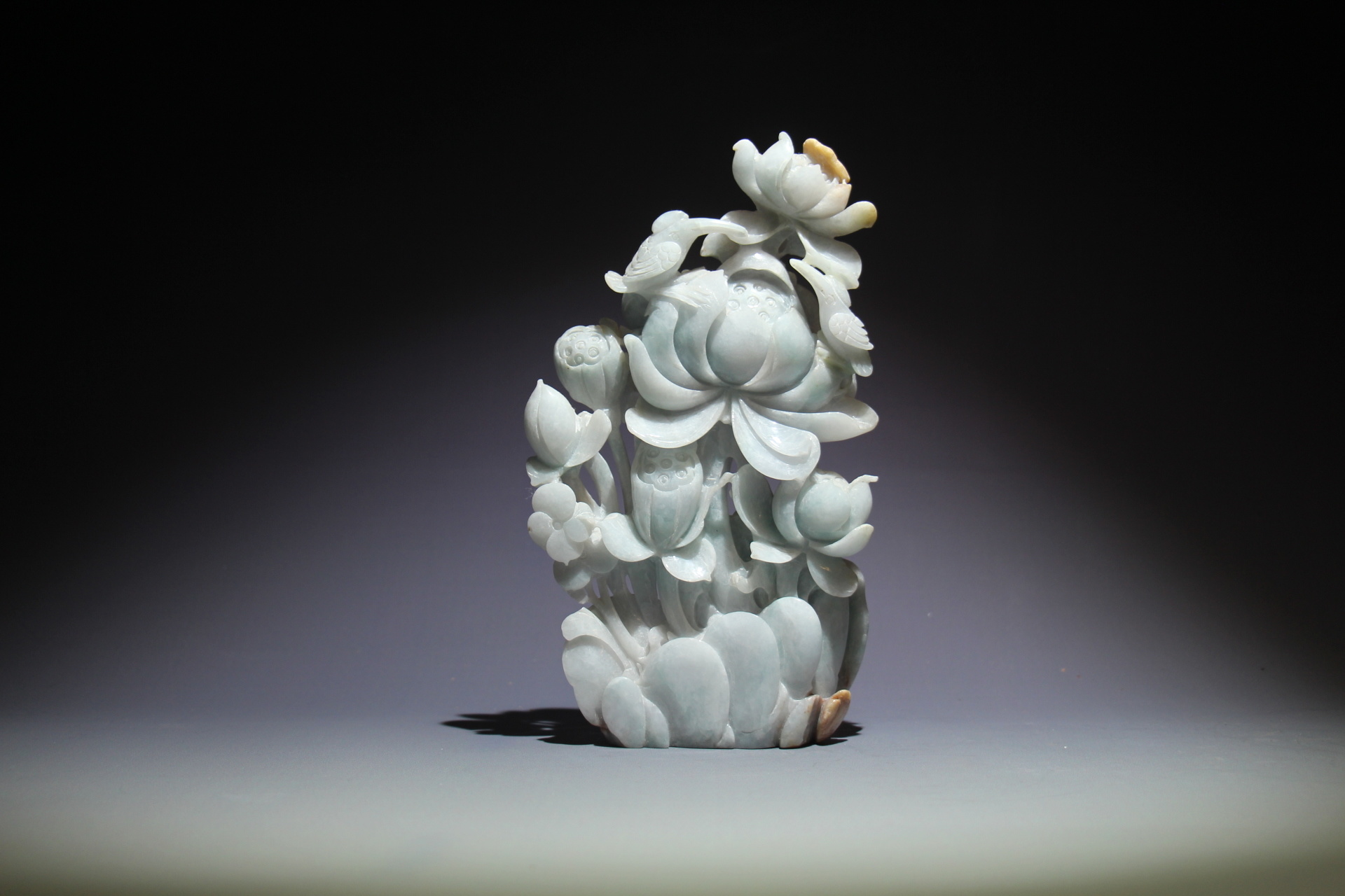 翡翠荷莲摆件/出淤泥而不染/中通外直/寓君子/老玉