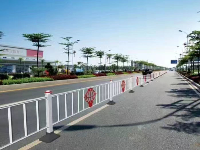 Principios de diseño y factores a considerar para las barreras de separación de carreteras