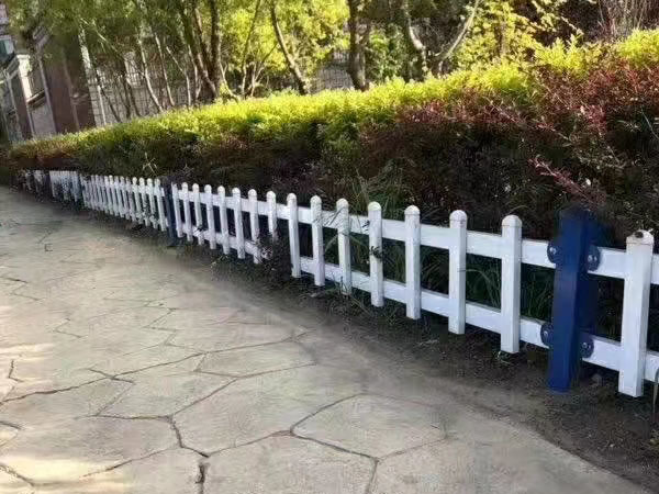 Cerca de césped