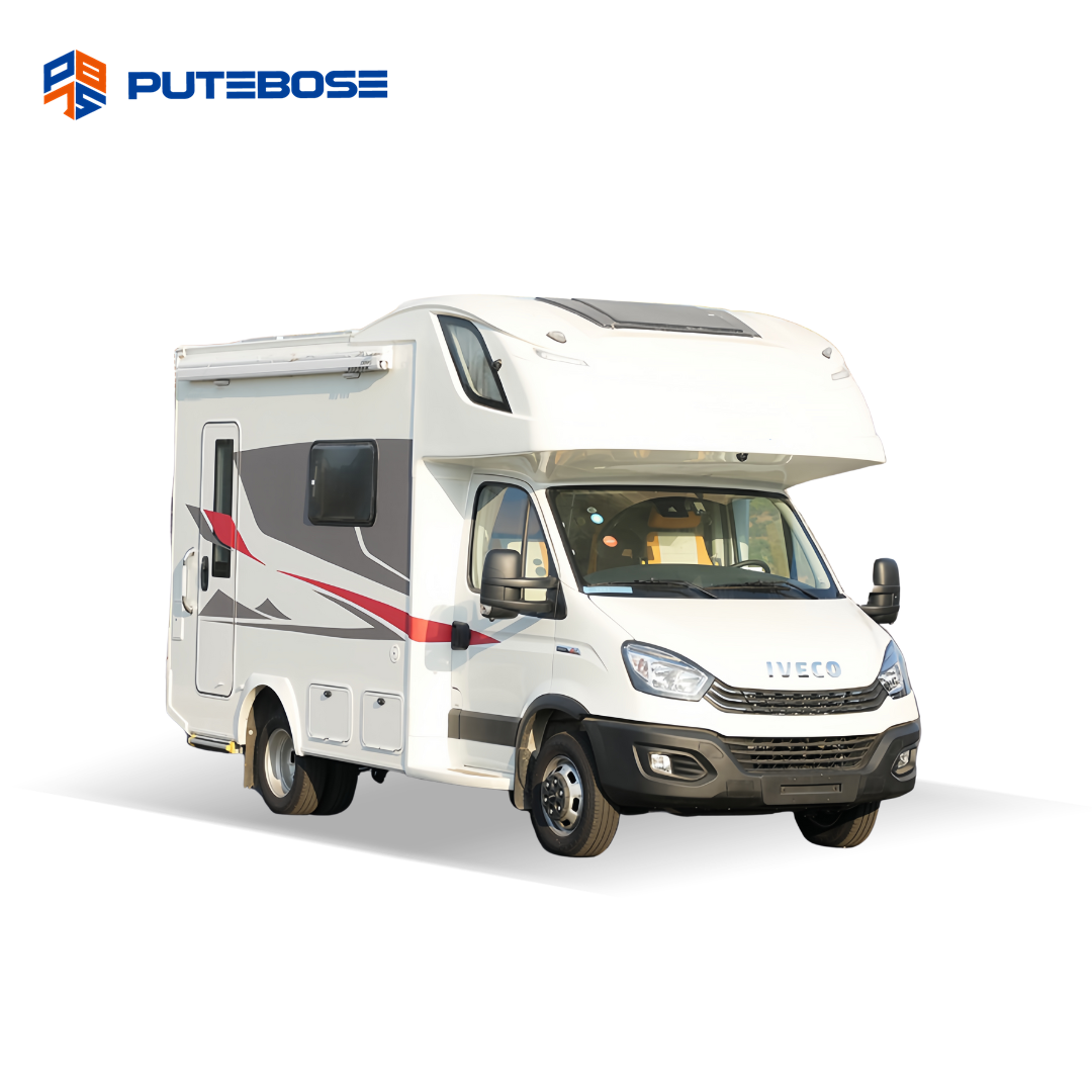 Type-C Recreational Vehicle Diesel Engine RV Motorhome with 400W Solar Battery and 800Ah 12V Lithium Battery