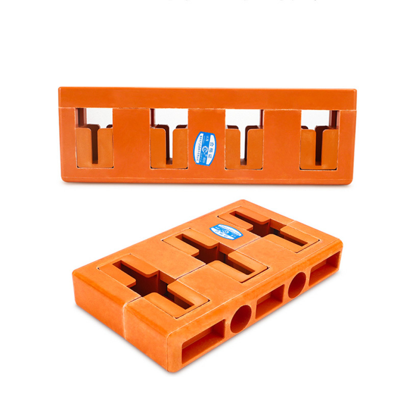 Cabinet busbar insulating frames