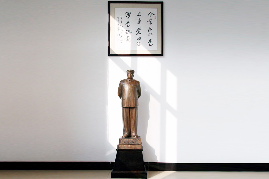 三樓毛主席銅像