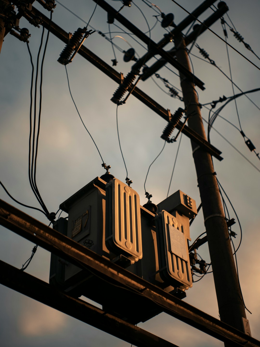 Whether the power transformer has radiation to the human body Whether the power transformer has radiation to the human body