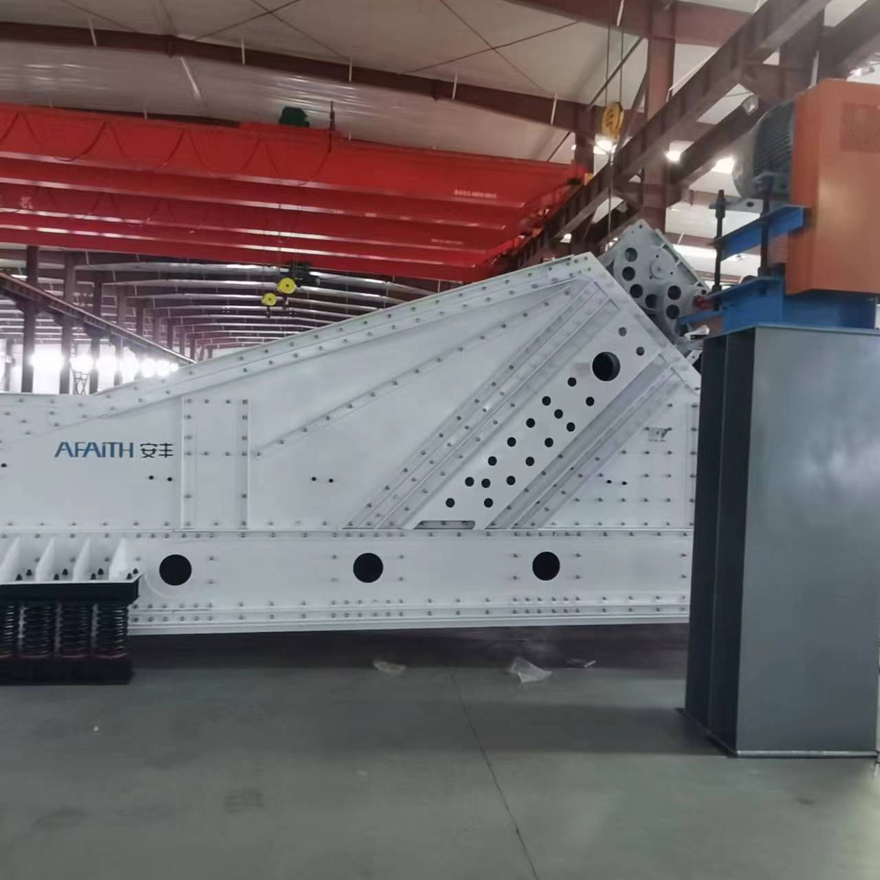 2024 New Product Linear Vibrating Screen Screening Machine Grading Stone Grain Vibrating Sieve Mining Machinery