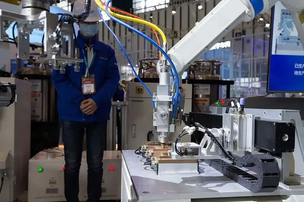 Mold manufacturing technology innovation: the future development trend of CNC machining