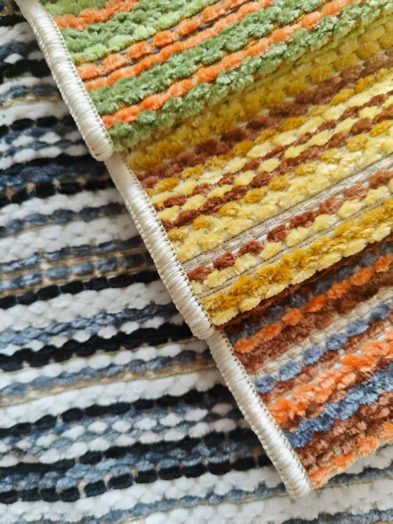 CFCH050942    Chenille
