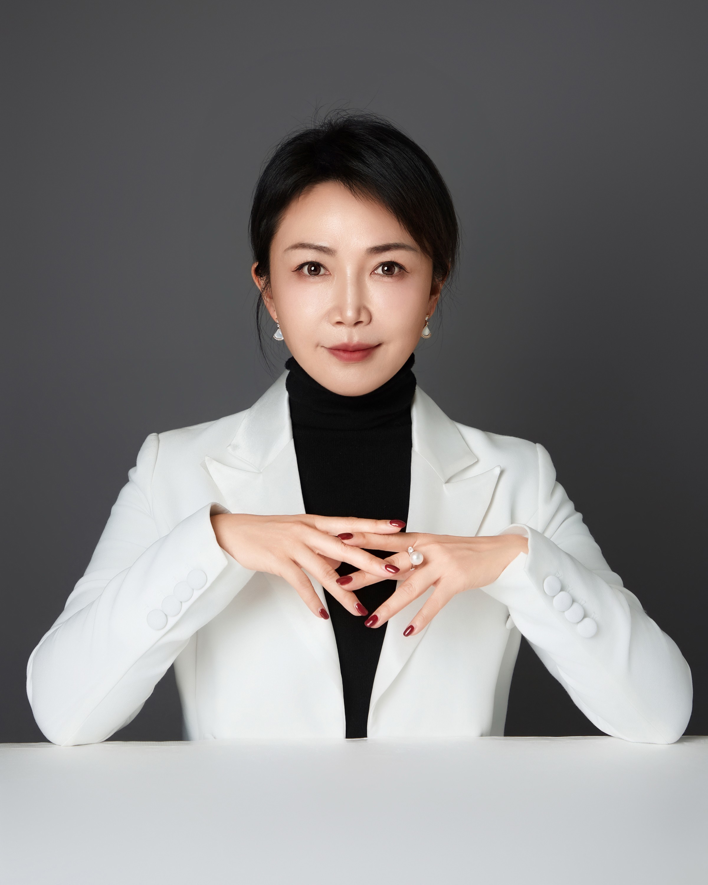 张玲