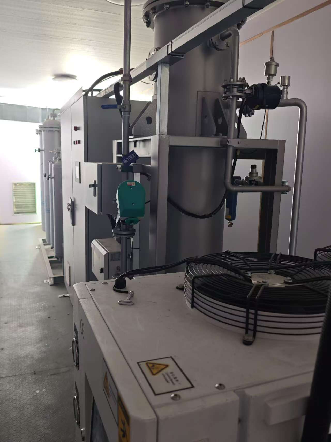 中慧环保集装箱式臭氧发生器在泳池，游泳馆项目的应用