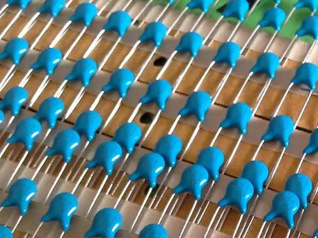 The difference between safety capacitor and ordinary capacitor