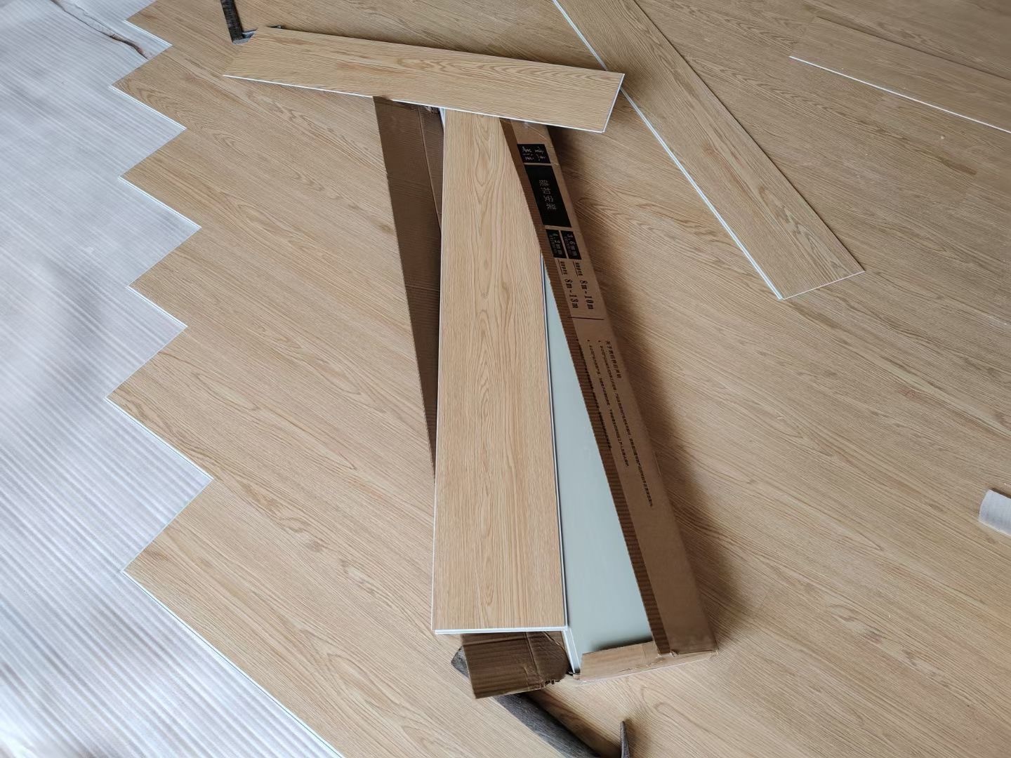SPC flooring installation
