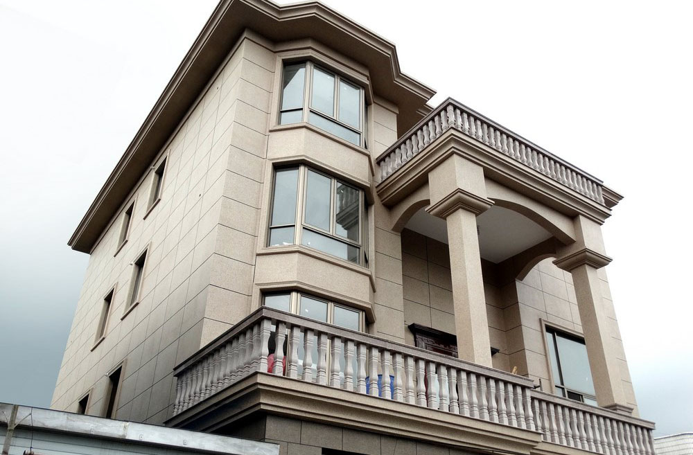 Luxury residence