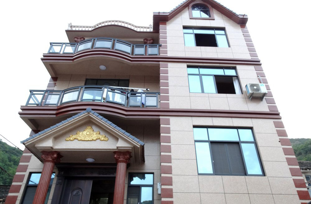 Luxury residence