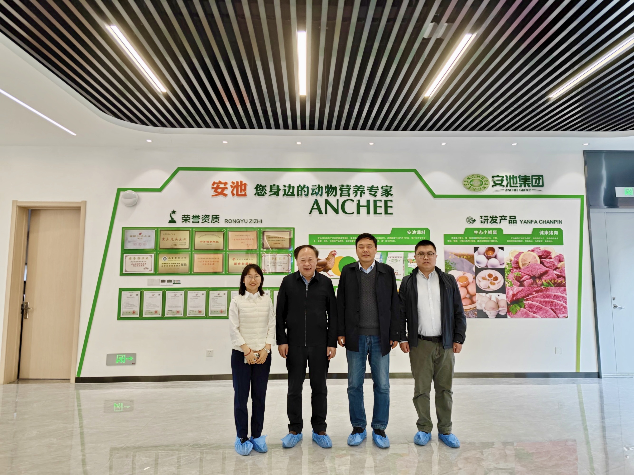 中国工程院院士、中国农业大学教授谯仕彦莅临南宫NG28集团交流指导