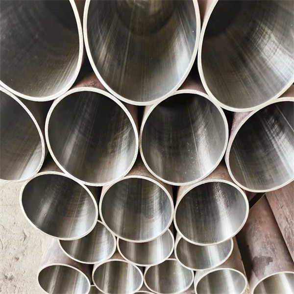 The outer diameter is galvanized pipe,The inner diameter is 304 stainless steel pipe