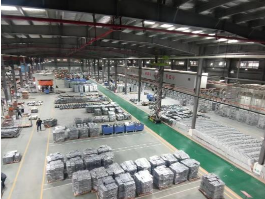 钣金、喷涂车间 钣金、喷涂车间