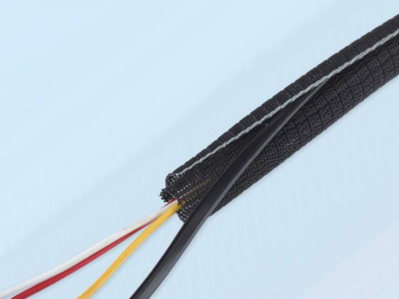 Full-filament self-winding casing