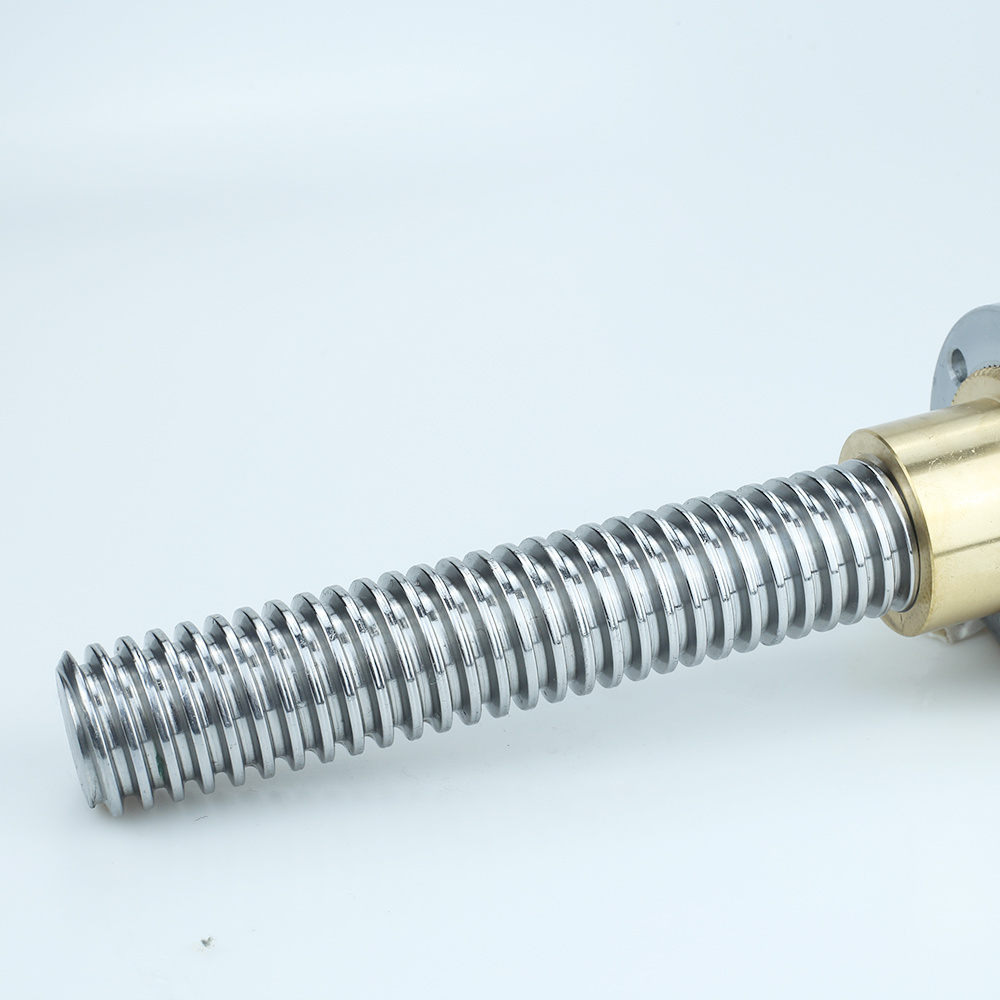 Large diameter standard trapezoidal screw