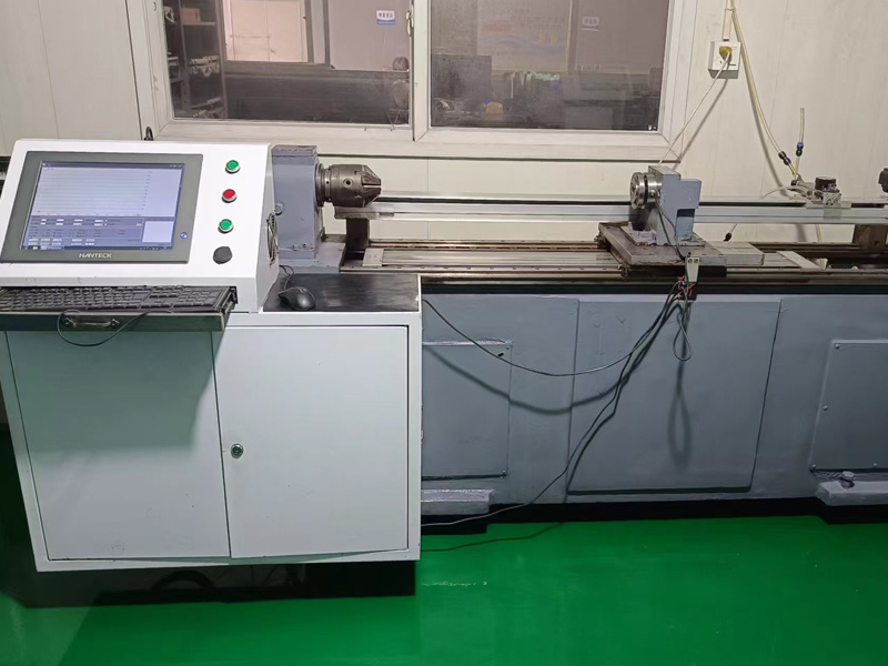 Dynamic testing centre for comprehensive performance of sliding screws Dynamic testing centre for comprehensive performance of sliding screws
