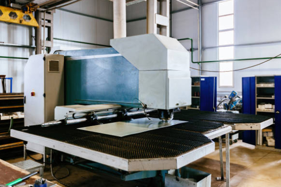 Small batch multi-variety sheet metal processing management solution