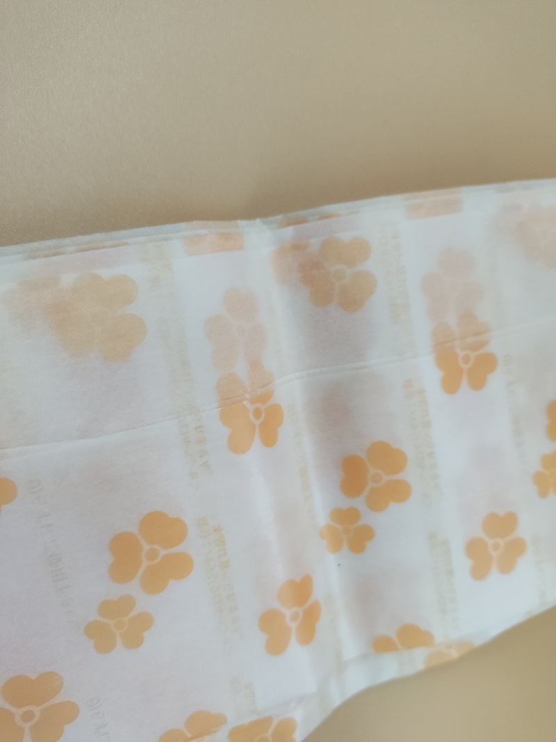 disposable tablecloth-1.jpg