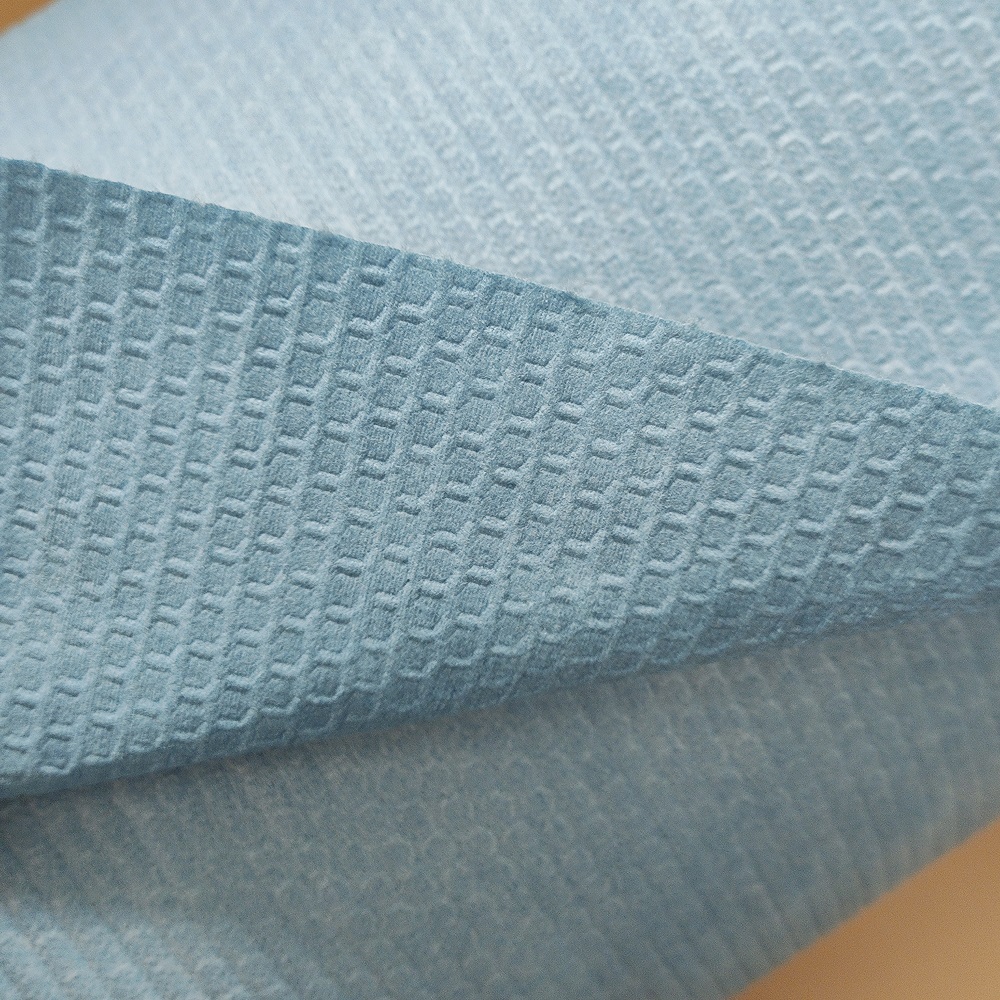 Hexagonal pattern wiping cloth
