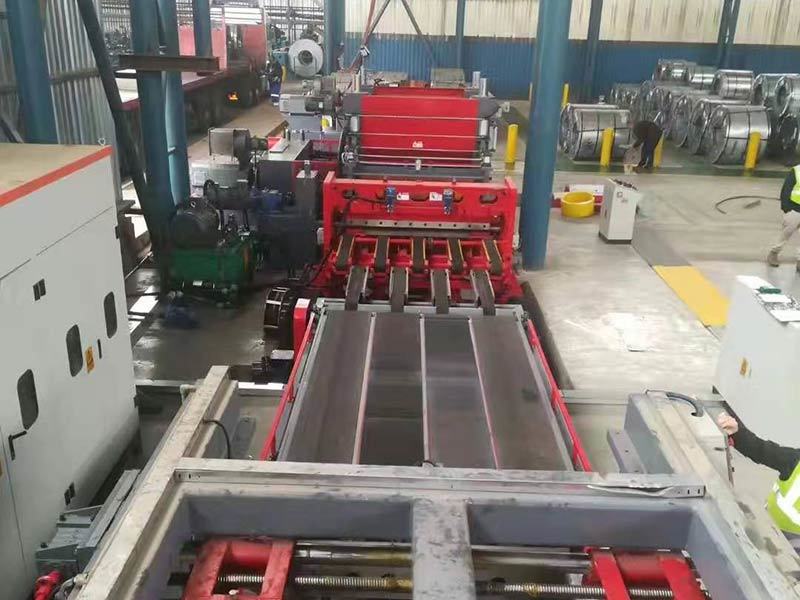 Flying-Shear Cut-To-Length Line