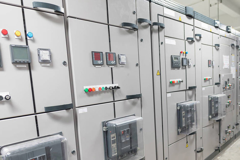 Plum blossom contact-double stabilized permanent magnet mechanism vacuum circuit breaker opening and closing selection and determination