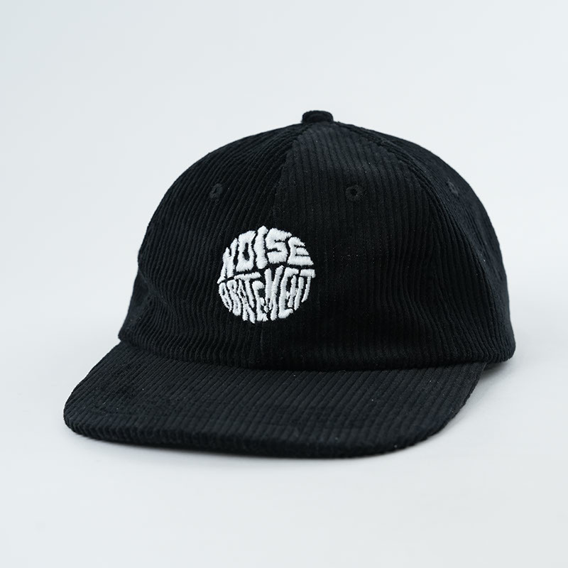 Gorra snapback de 6 paneles de pana negra con logotipo bordado