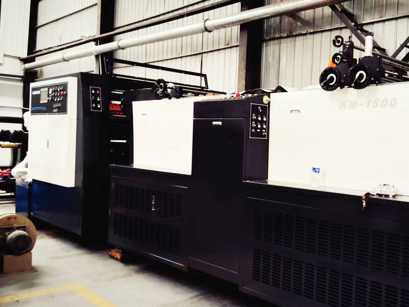 Cross-cutting machine with double knives and double paper feeding 1500 speed 520 Cross-cutting machine with double knives and double paper feeding 1500 speed 520