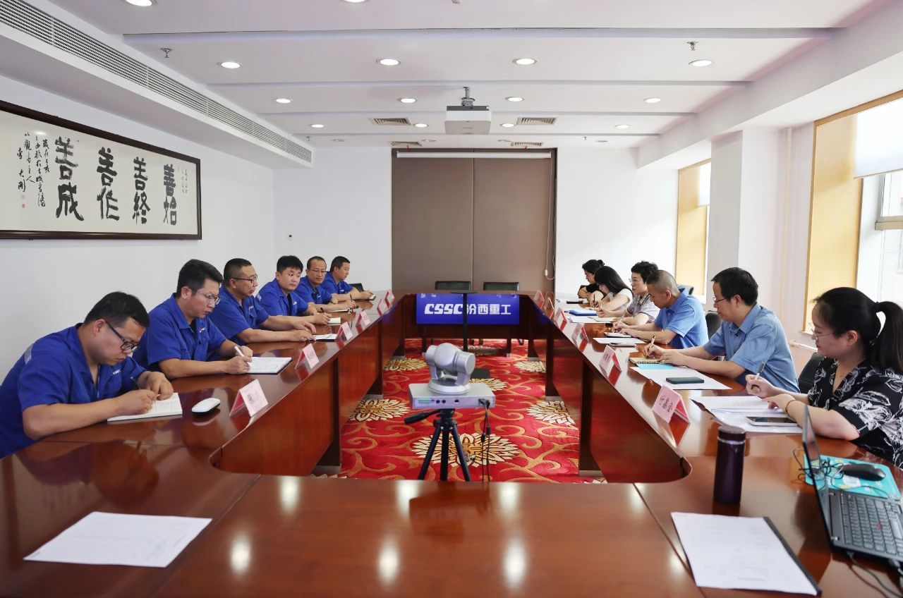 萬柏林區(qū)市場(chǎng)監(jiān)督管理局黨工委委員楊俊文一行到汾西重工調(diào)研