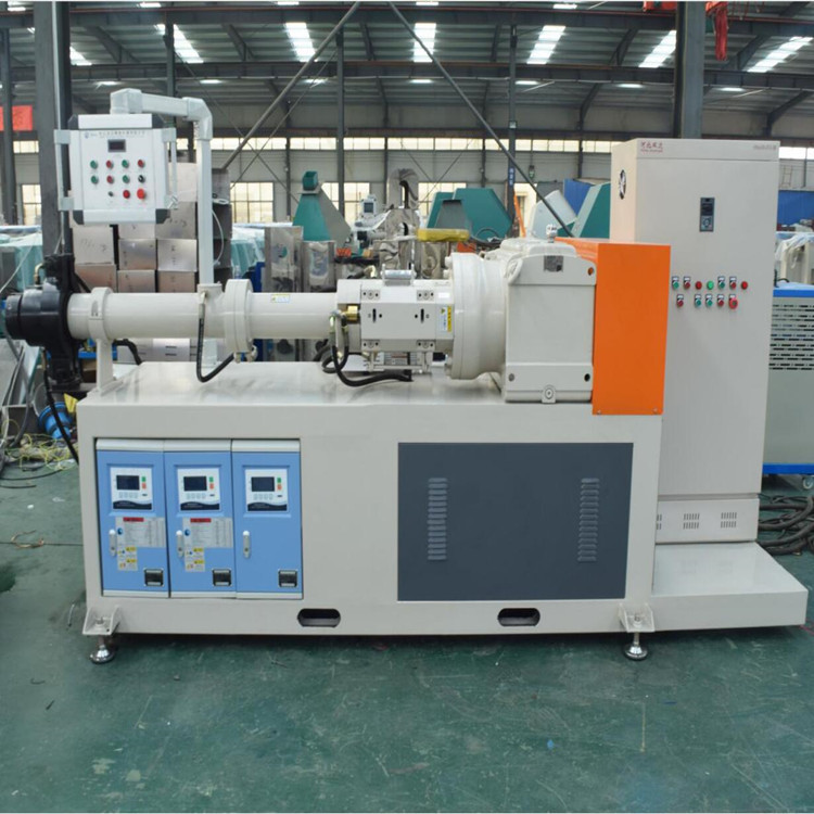 Rubber extruder