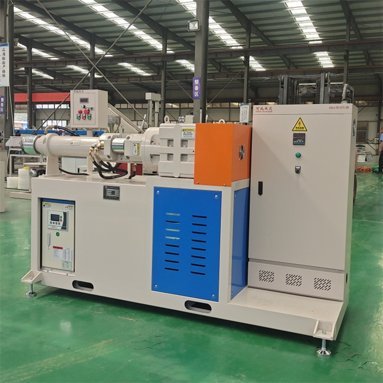 Butyl rubber extruder