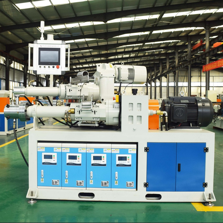 Composite rubber extruder