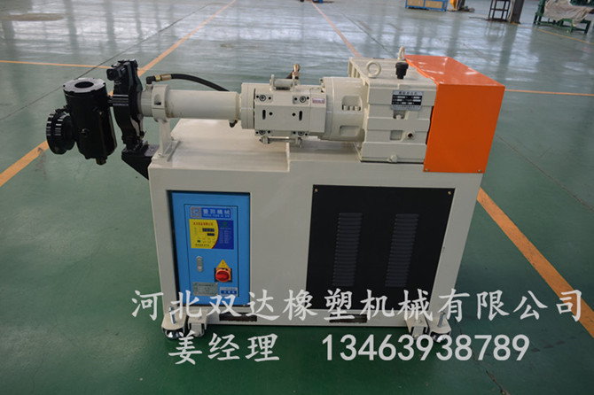 Rubber extruder