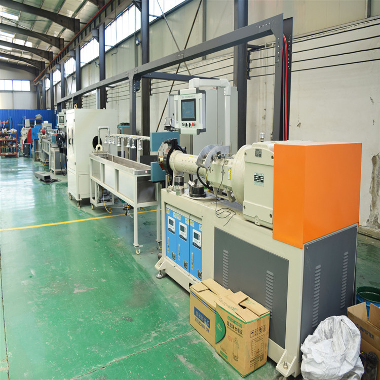Automatic pin rubber pipe production line