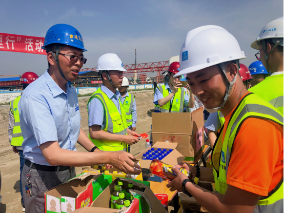 通皋大道建設(shè)工程“安全生產(chǎn)月”活動(dòng)正式啟動(dòng)