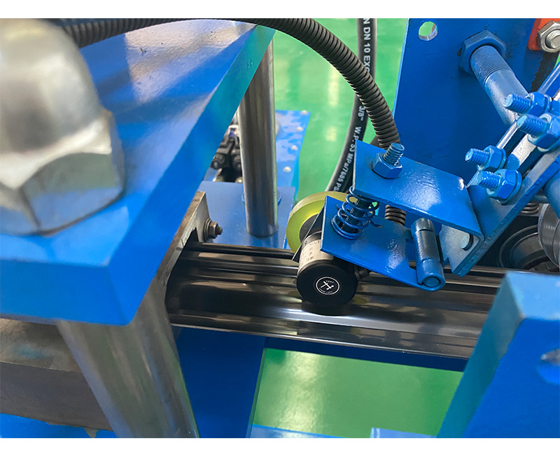 Sunshade roll forming machine Sunshade roll forming machine