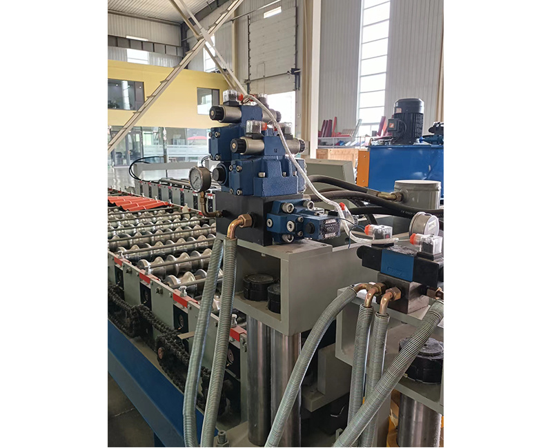 800 Metal Iron Sheet Roof Tile Roll Forming Machine 800 Metal Iron Sheet Roof Tile Roll Forming Machine