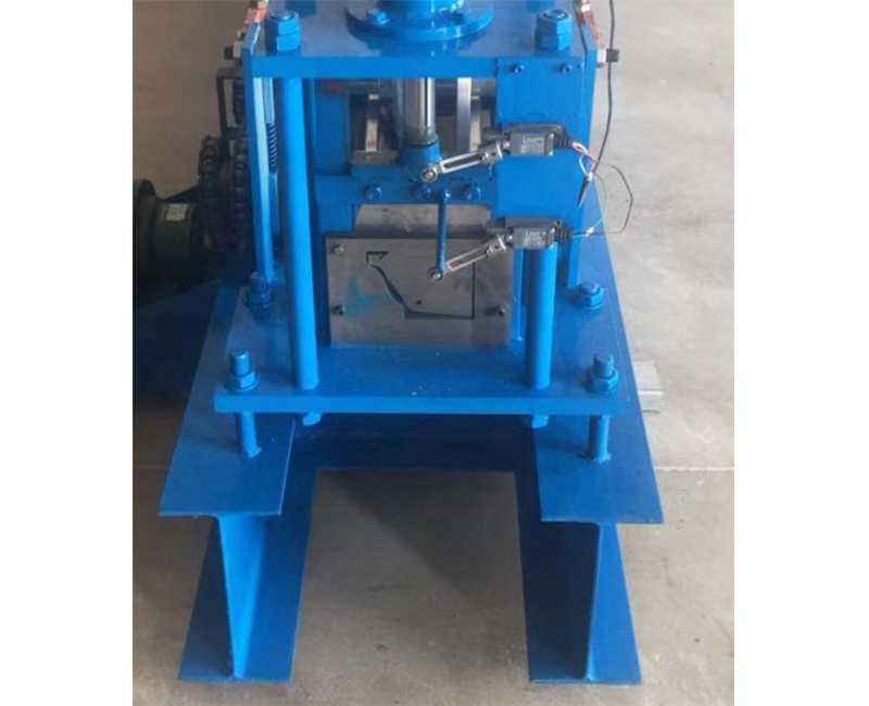 Metal rain gutter steel roll forming making machine Metal rain gutter steel roll forming making machine