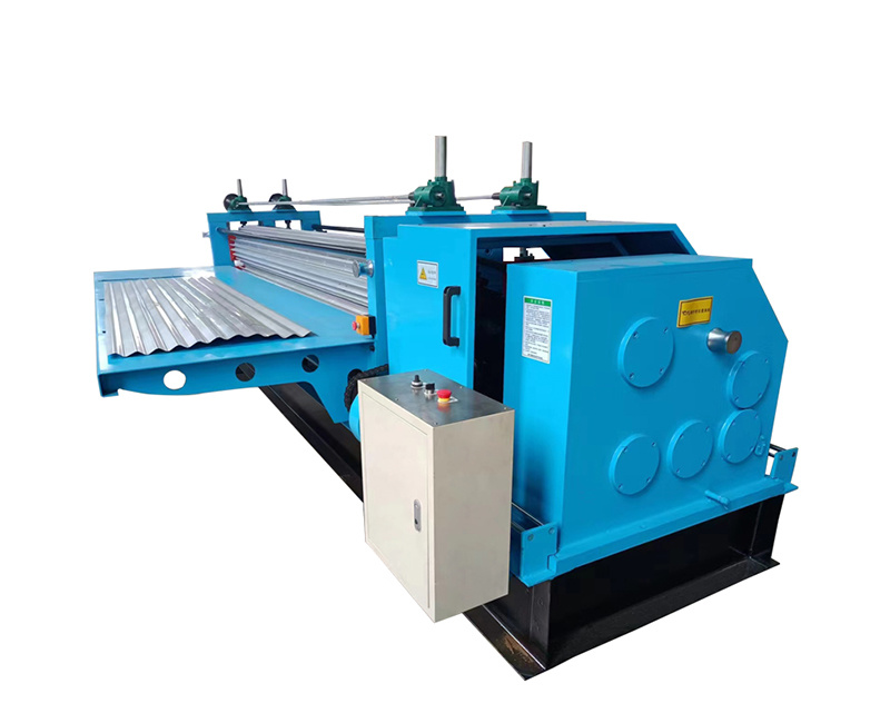 Galvanized horizontal corrugated steel plate roller press