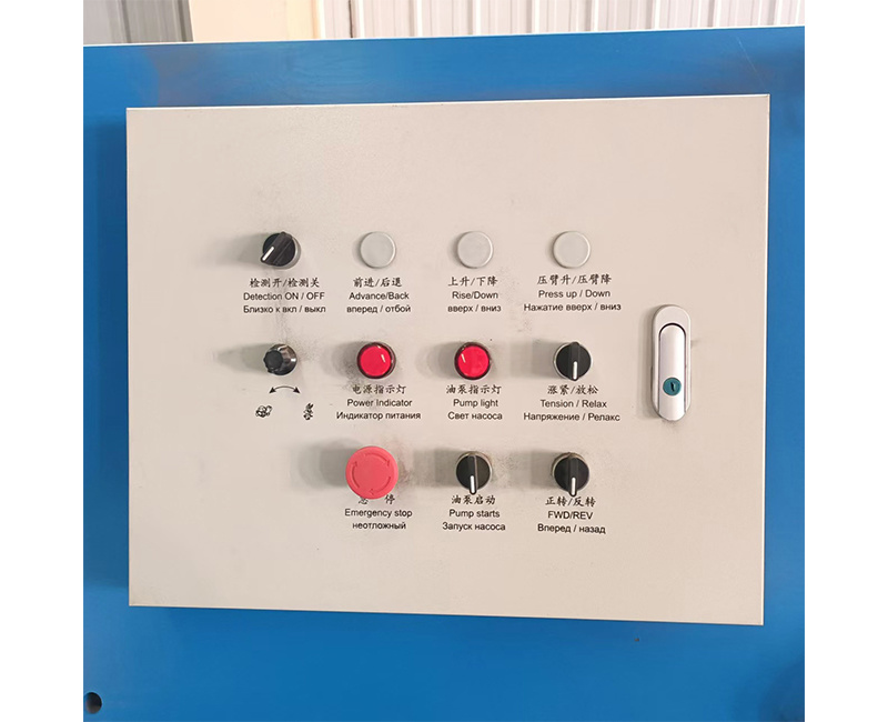 Automatic coiling and unwinding machine with hydraulic unwinding car Automatic coiling and unwinding machine with hydraulic unwinding car