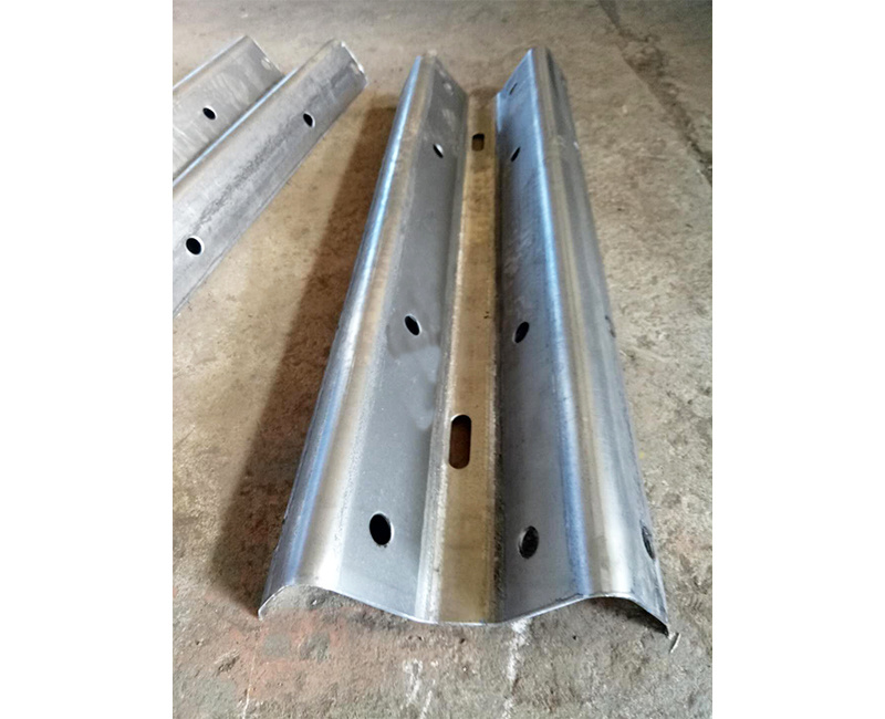 High speed guardrail forming machine High speed guardrail forming machine